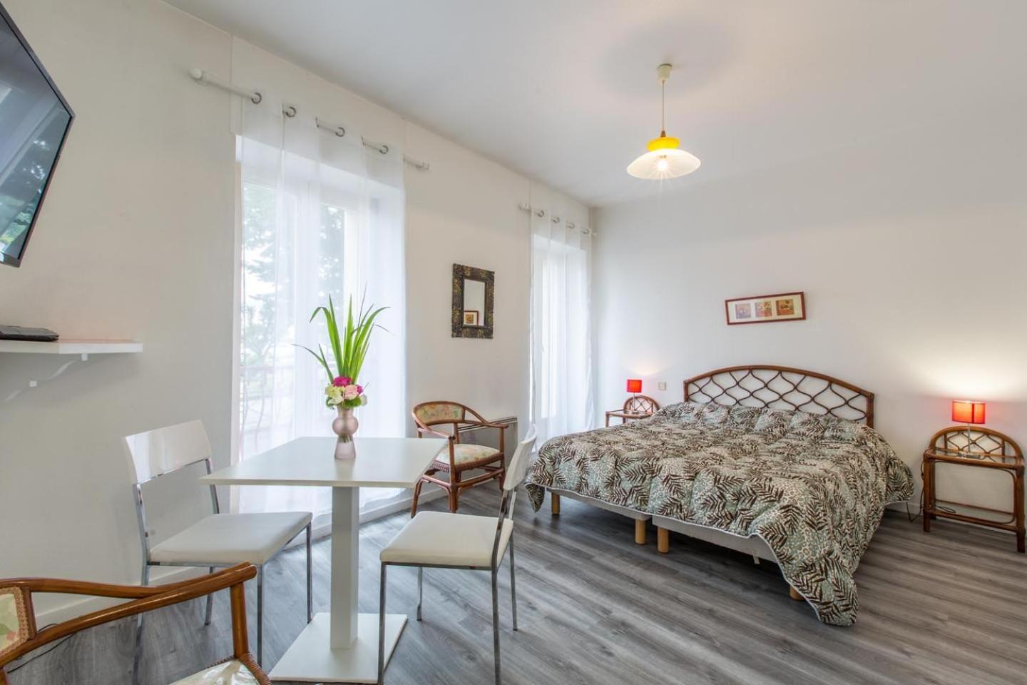 Hotel Bains Sarrailh Дакс Экстерьер фото